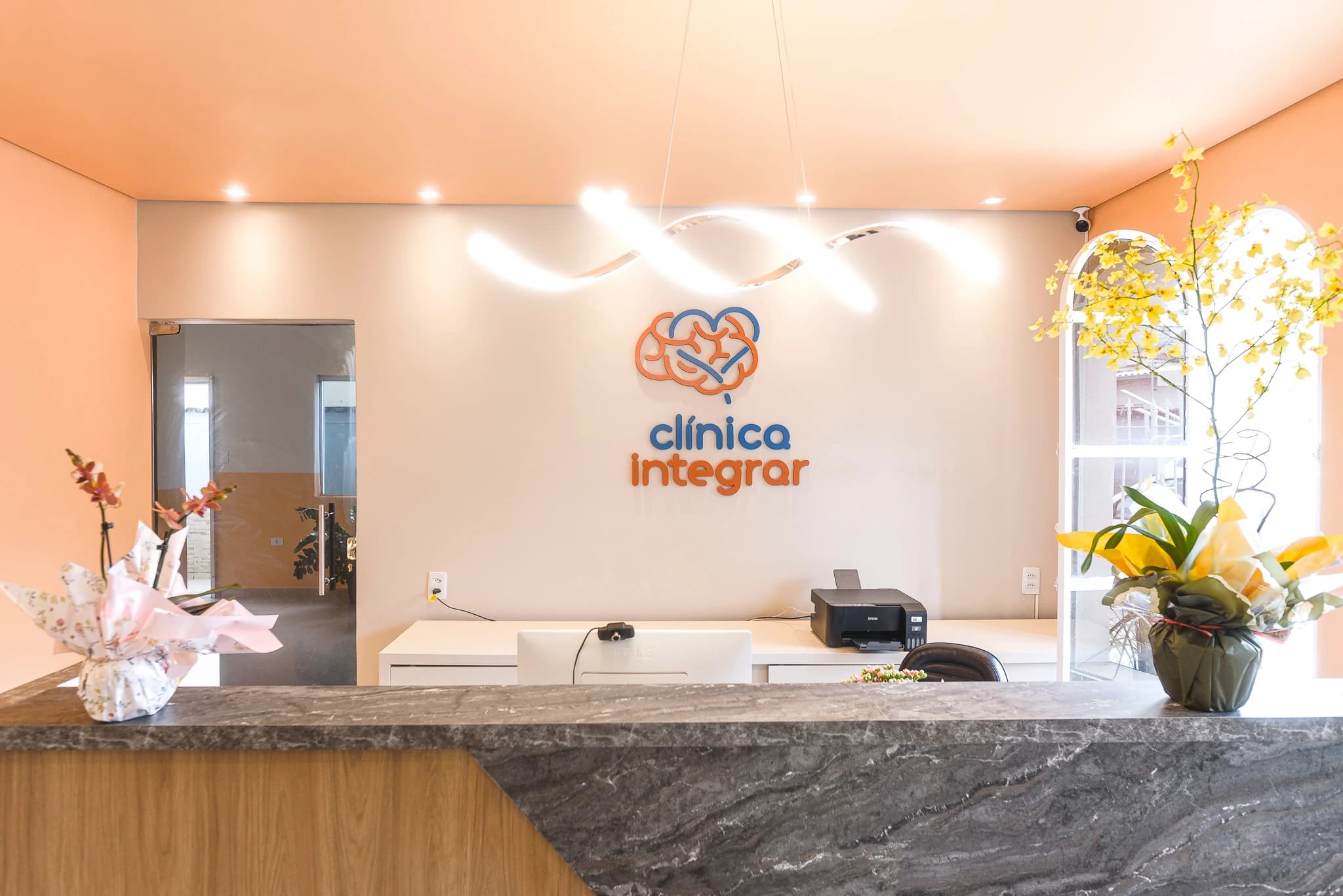 Recepção acolhedora da Clínica Integrar
